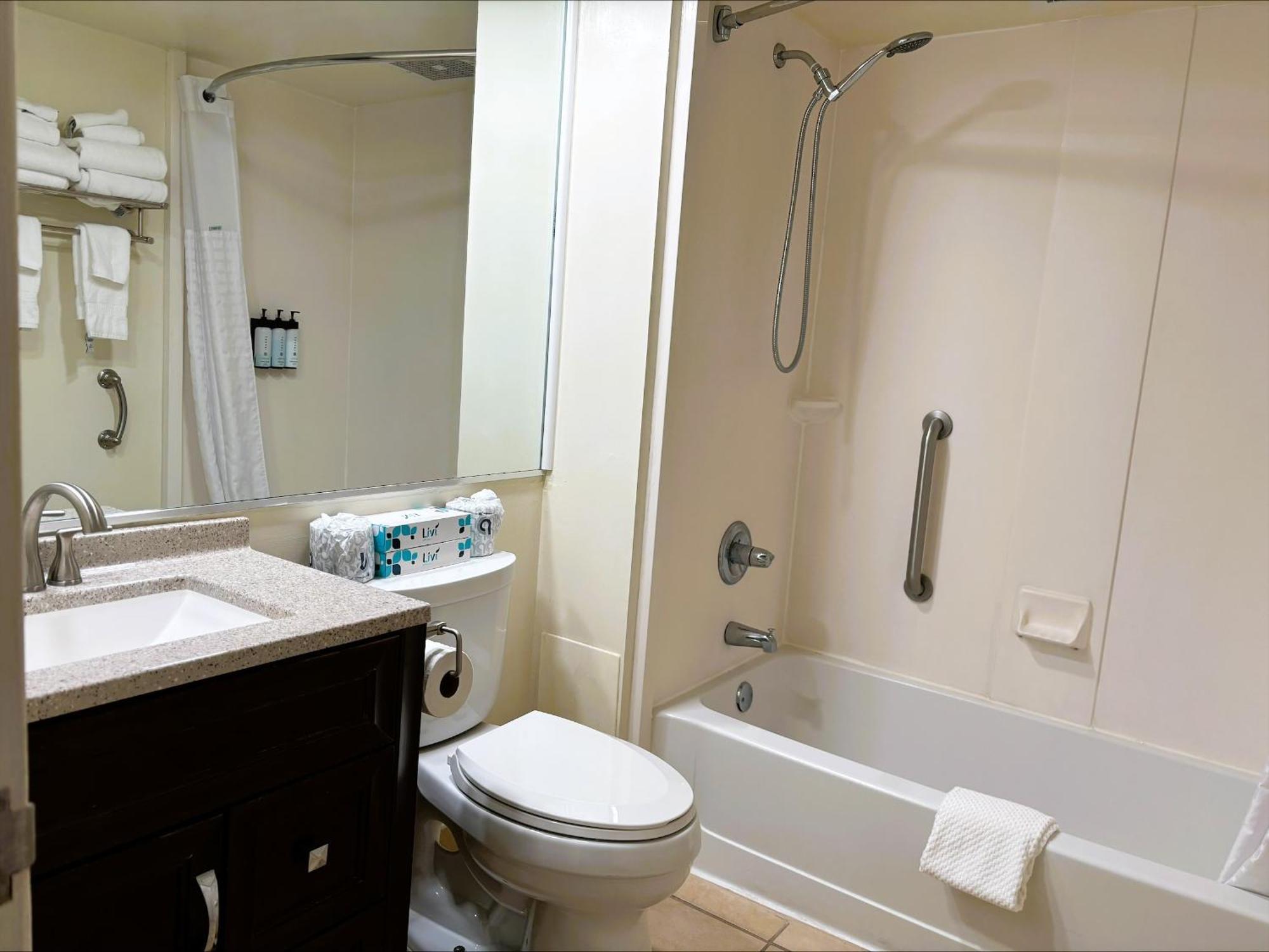 Apartamento Barclay Towers Virginia Beach Exterior foto