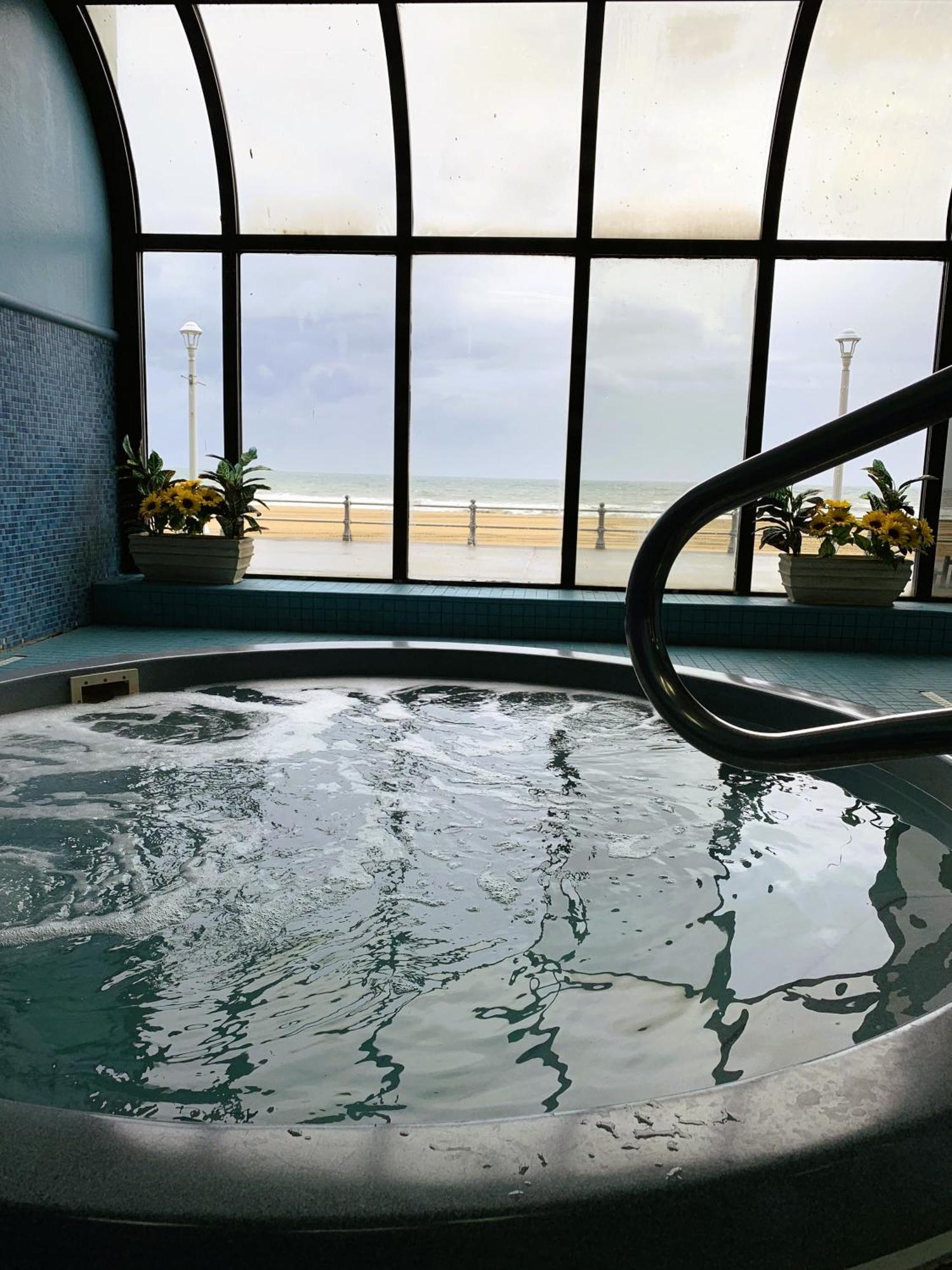 Apartamento Barclay Towers Virginia Beach Exterior foto