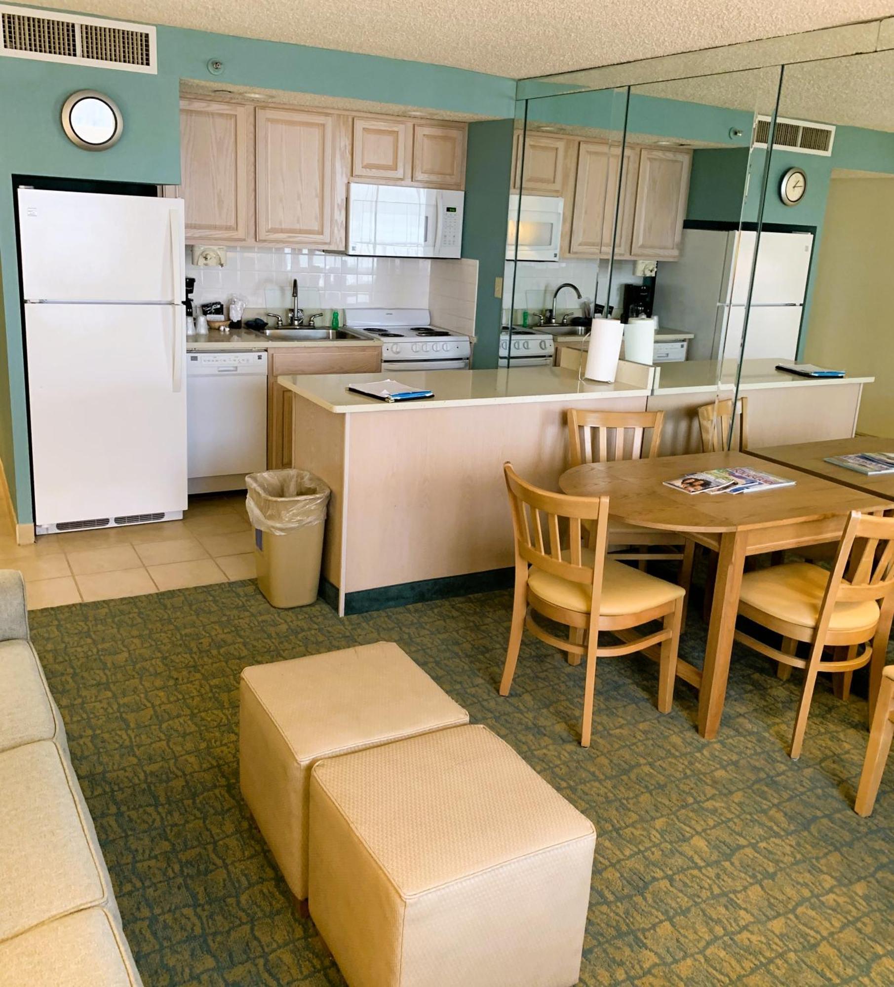Apartamento Barclay Towers Virginia Beach Exterior foto