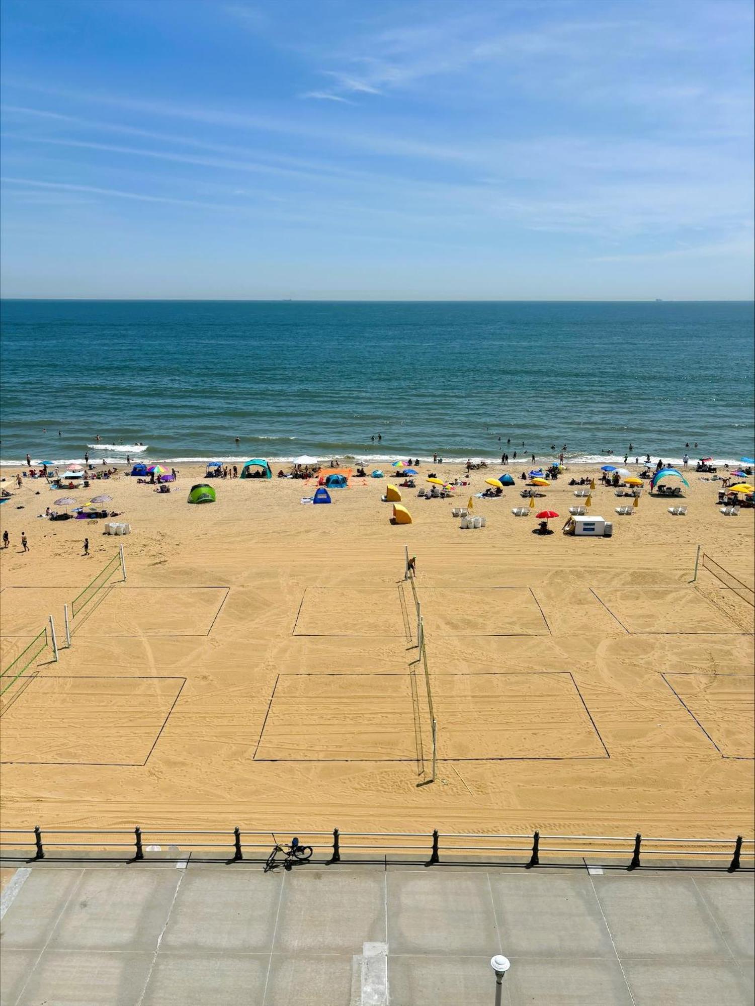 Apartamento Barclay Towers Virginia Beach Exterior foto